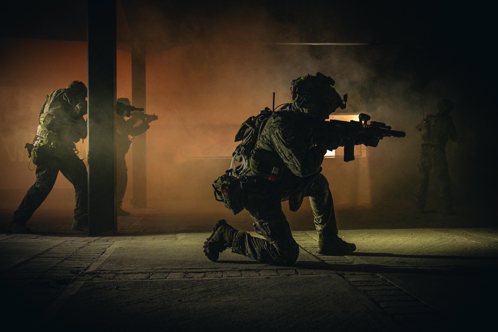 For MIL/LE Professionals